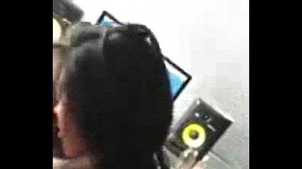 indian girl giving blowjob to boyfriend